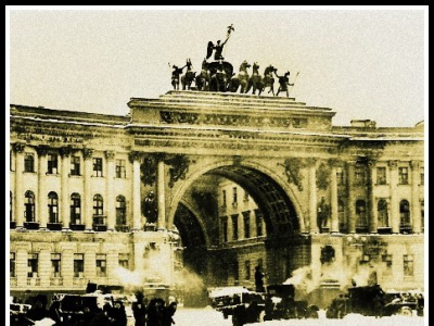 Фото Памятный концерт на Дворцовой площади и салют в честь победы ленинградского духа