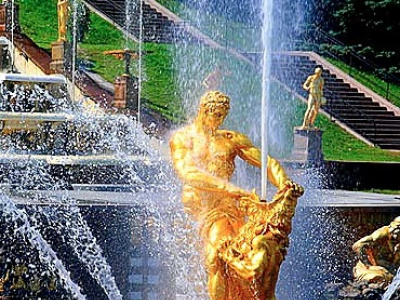 Фото Весенний праздник фонтанов в Петергофе 2016