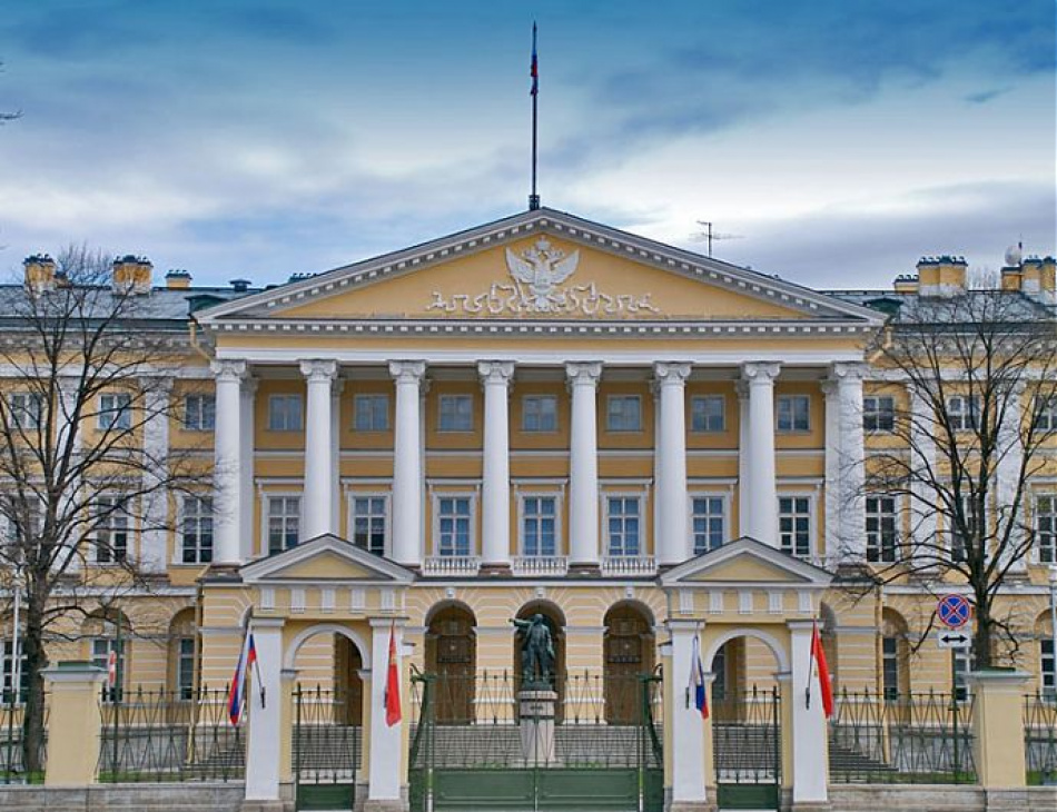 Полтриллиона рублей выделил Петербург на госзакупки