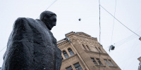 «Хочешь испугаться — посмотри»: у жителей Петербурга возникли вопросы к авторам нового памятника Блоку 