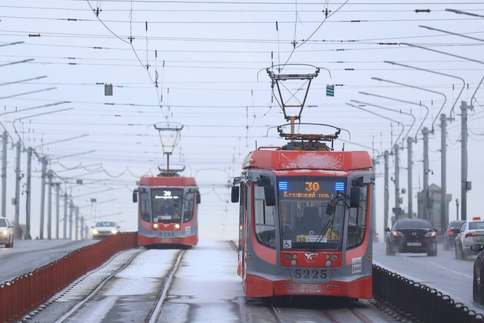 Петербург закупит трамваи и троллейбусы на более чем 20 млрд