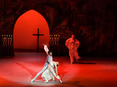 Фото Спектакль Ромео и Джульетта (Балет Н. Касаткиной и В. Василёва)