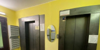 Против вандалов, ломающих лифты в Мурино, возбудили уголовное дело