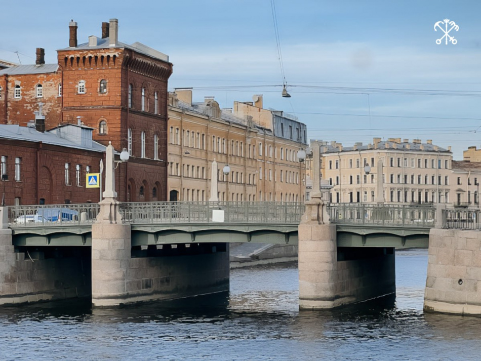 Мало-Калинкин и Нижний Лебяжий мосты открыли после реставрации