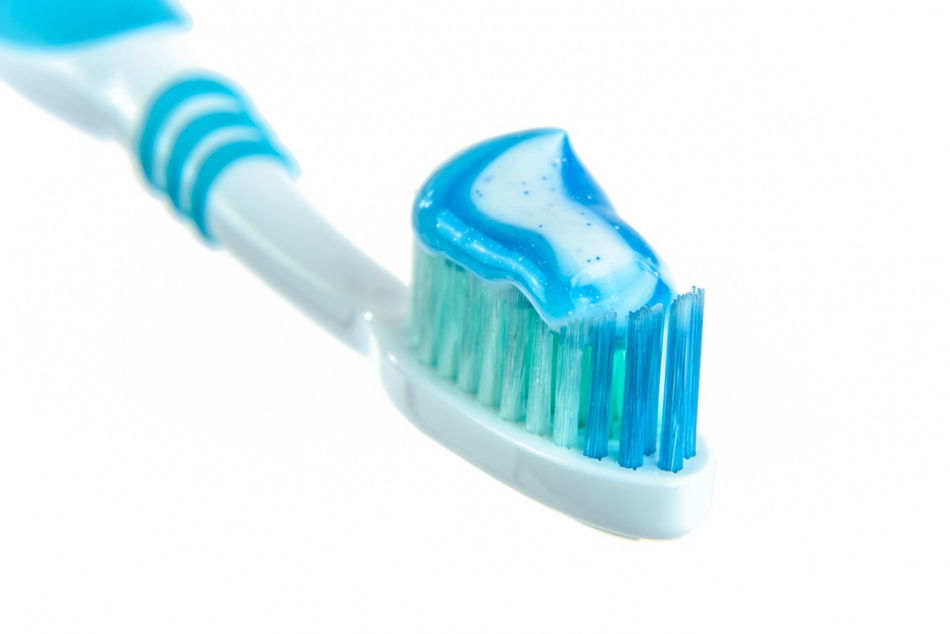 Стоматолог дала советы по выбору зубной пасты 