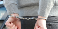 В Петербурге задержали мужчину, который 21 год назад надругался над 9-летней девочкой 