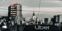 Uber опубликовал список самых необычных забытых в такси вещей