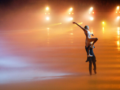Фото Ежегодный фестиваль массовых танцев на льду и фигурного катания Петровский лед