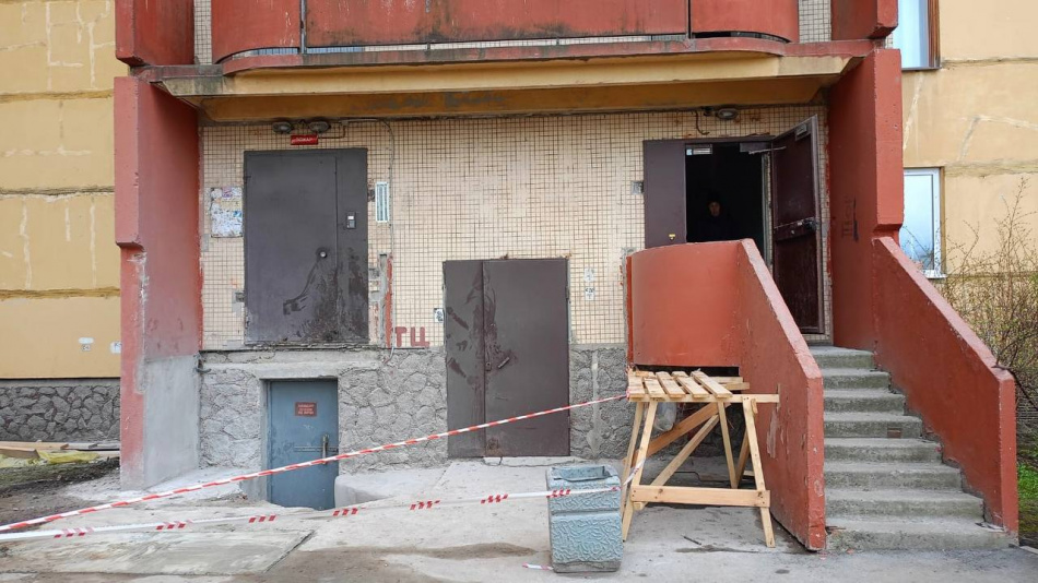 Прокуратура проверяет факты получения травм жильцами в доме на Серебристом бульваре