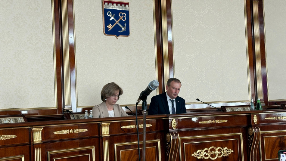 Александр Дрозденко официально начал новый срок главы Ленинградской области