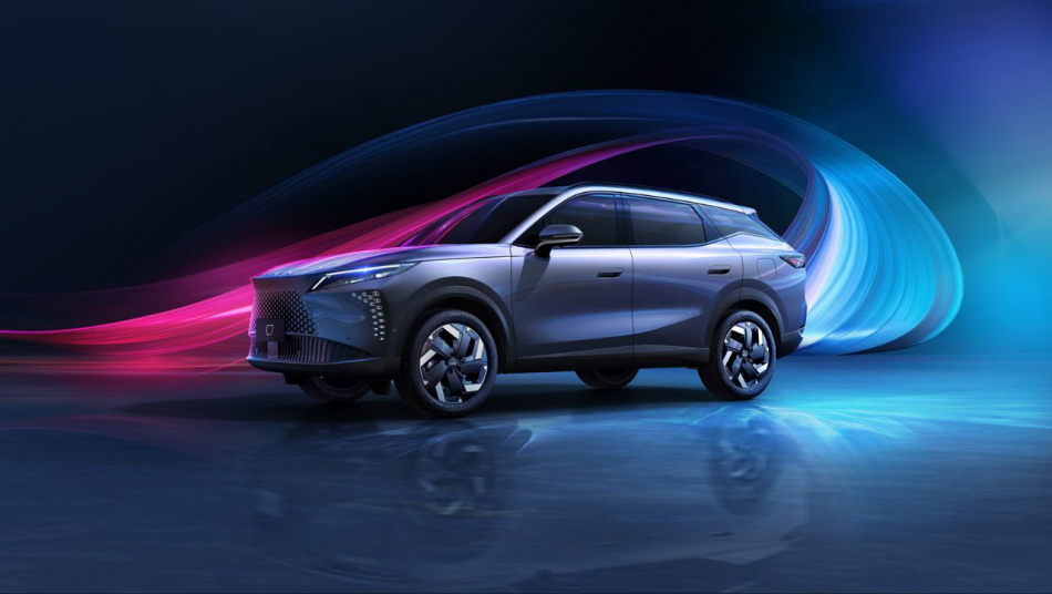 OMODA начинает внедрять систему автоматической парковки