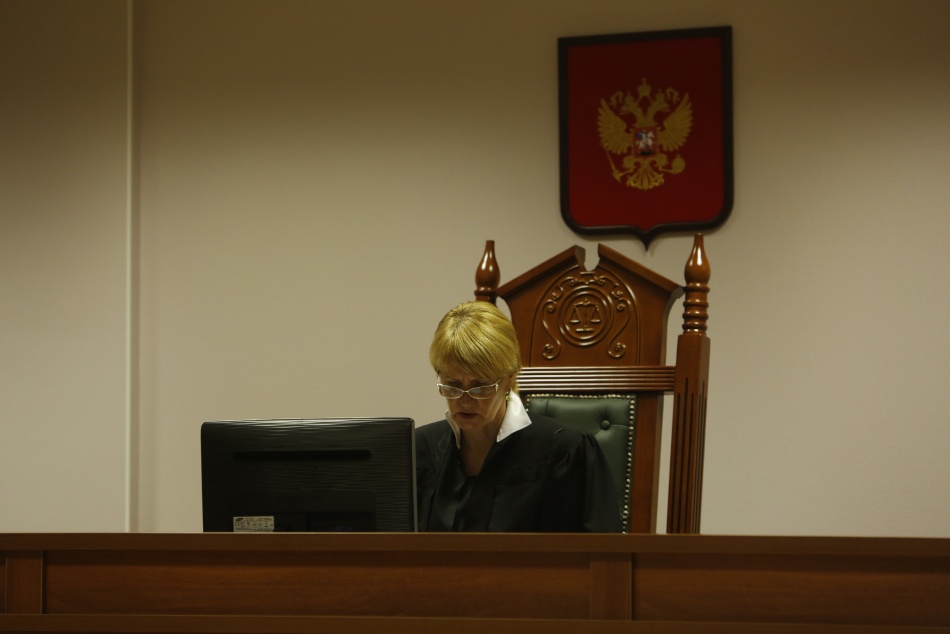 Покупка змеиного вина за границей может обернуться юридическими проблемами