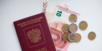 Депутаты предлагают ускорить выдачу загранпаспортов за дополнительную плату