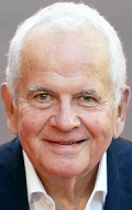  (Ian Holm)