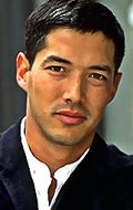  (Russell Wong)