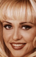  (Linnea Quigley)