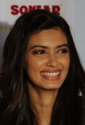  (Diana Penty)