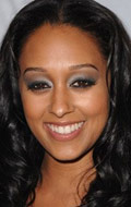  (Tia Mowry)