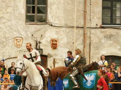 Фото Музыкально-театральный фестиваль Средневековый город