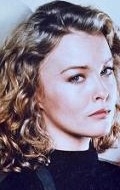  (Faye Grant)