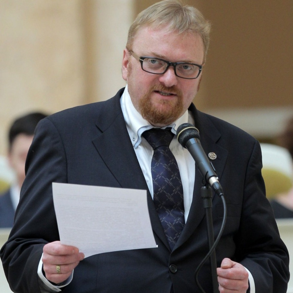 Милонов проверит стоимость новогодних корпоративов чиновников