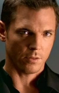  (Nicholas Lea)