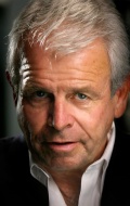  (William Devane)