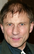  (Simon McBurney)