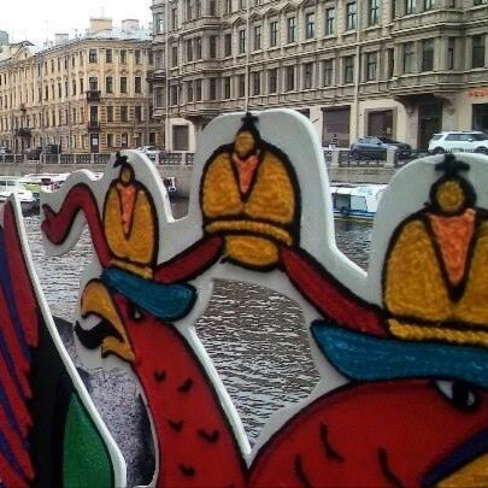Двуглавый орёл вернулся на набережную Мойки