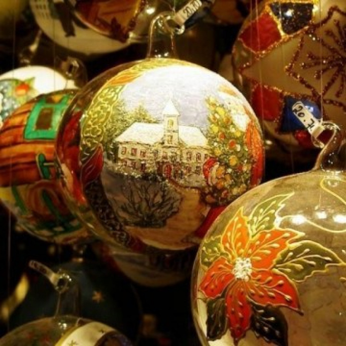 В Петербурге открылся музей-фабрика ёлочных игрушек
