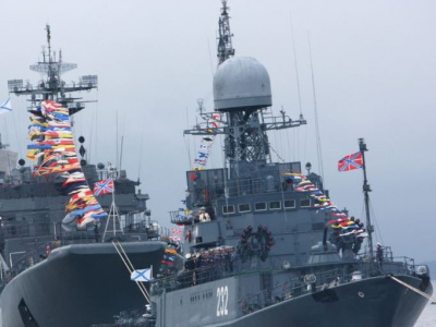 Фото Военно-морской парад кораблей и судов Балтийского флота 2017