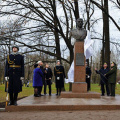 Памятник полковнику Н. Майданову