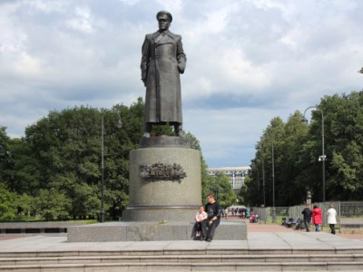 Фото Памятник Жукову Г. К