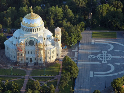 площадь в кронштадте возле собора