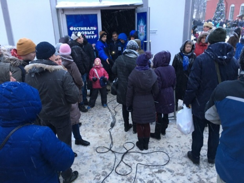 На выставке ледовых скульптур отключали свет