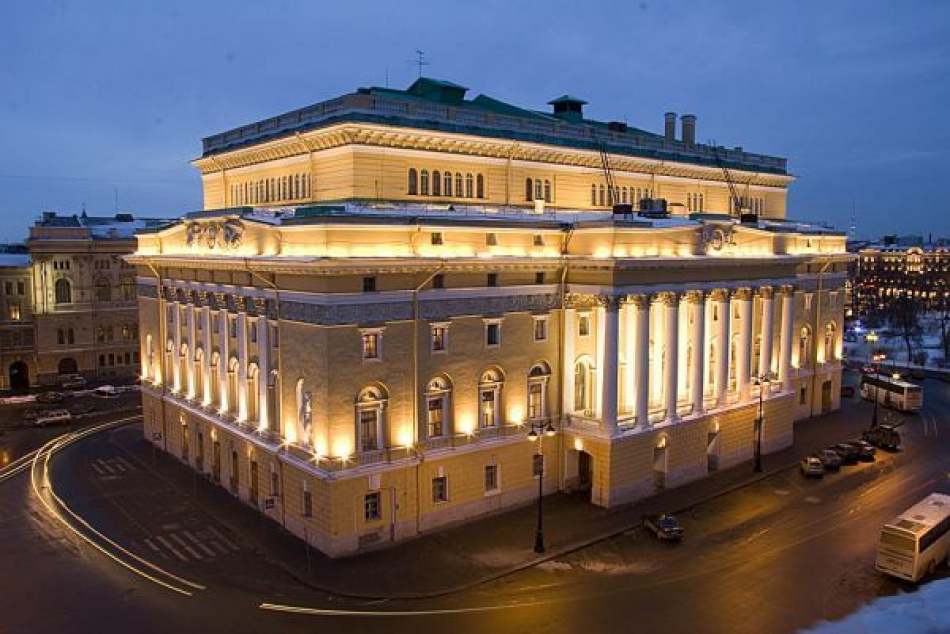НАШЕ Радио расскажет всё о петербургской театральной жизни и разыграет билеты