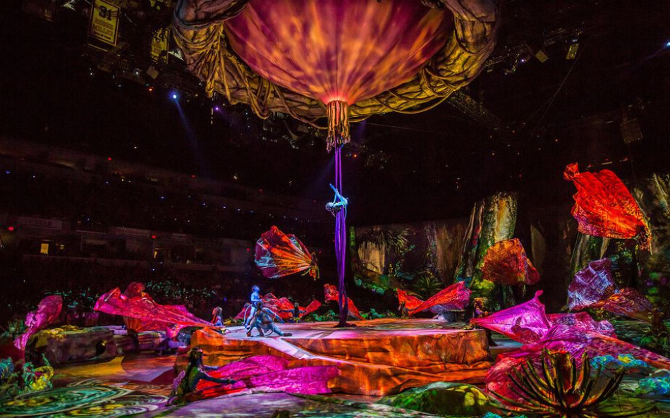 Шоу Cirque du Soleil по мотивам фильма Джеймса Кэмерона "Аватар" покажут в России этой весной