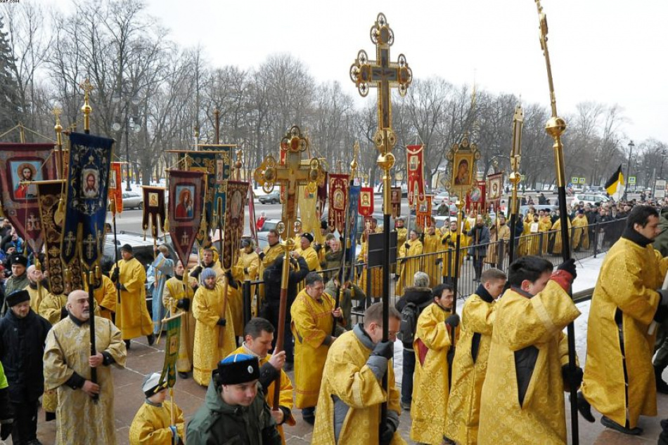 Крестный ход в честь Вербного воскресенья изменит маршруты транспорта