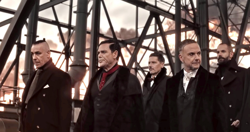 "Зенит" открыл продажу дополнительных билетов на концерт Rammstein