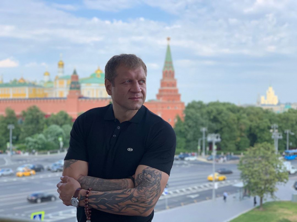 Емельяненко предложил бороться без перчаток