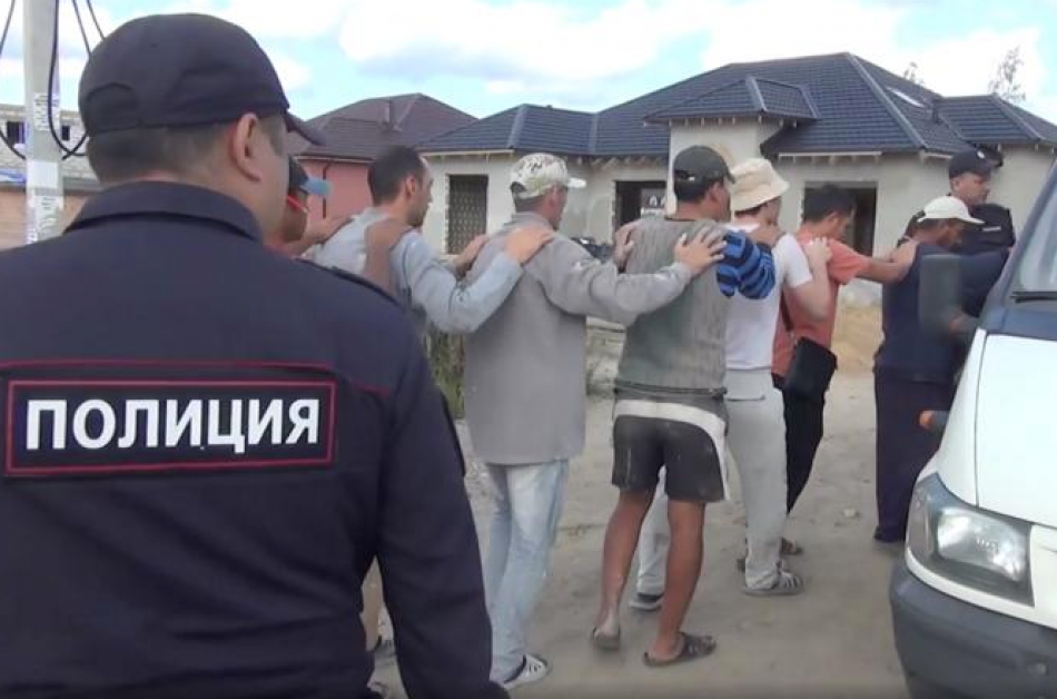 ОМОН и полиция нагрянули с облавой на Калининскую овощебазу