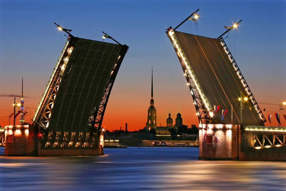 Появился утверждённый график разводки мостов Петербурга в 2023 году