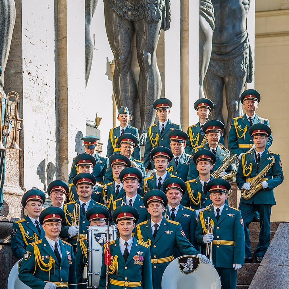 Белый зал Политехнического университета приглашает на концерт духового оркестра "С любовью к вам..."