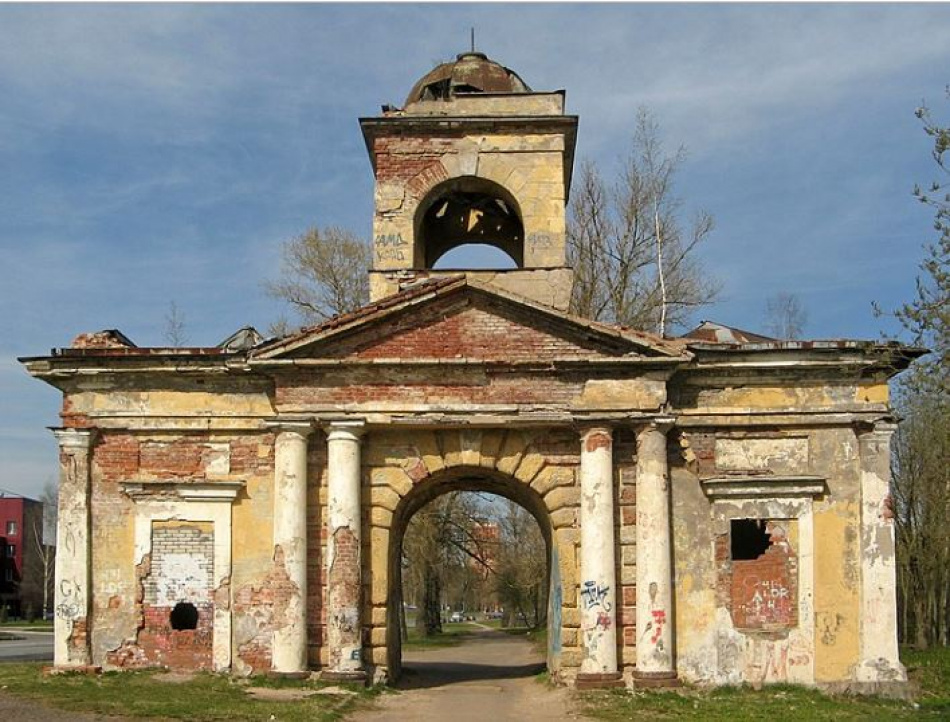 Александровские ворота Охтинских пороховых заводов сдали в аренду за рубль