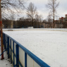 Фото Сезонная хоккейная площадка на набережной Октябрьской 118