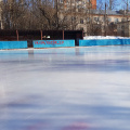Сезонная хоккейная площадка на Пограничника Гарькавого 47