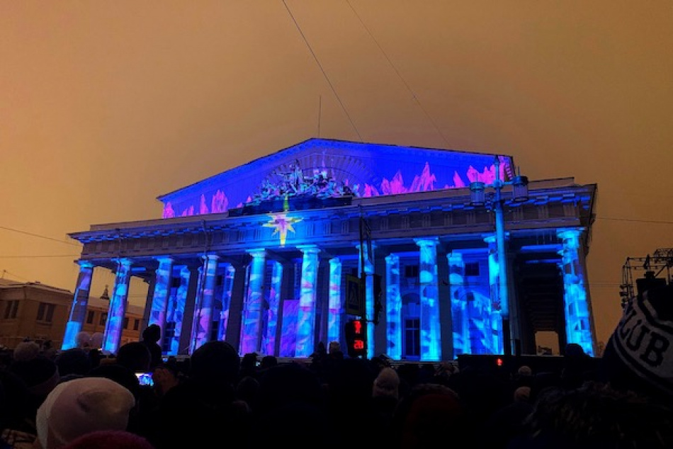 В Петербурге начался фестиваль огня «Рождественская звезда»