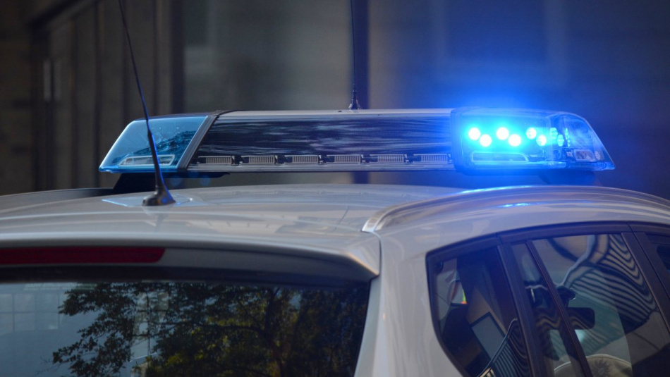 Петербуржец попытался сбежать после интимной переписки со школьницей