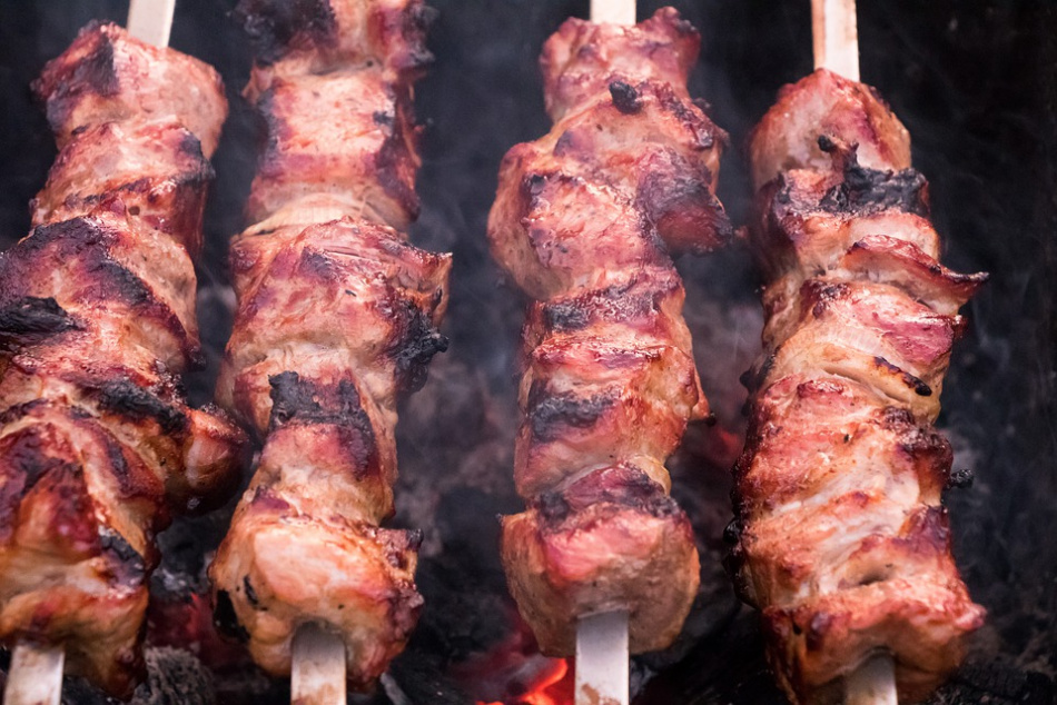 Мясо для шашлыков подорожало более чем на 10% перед майскими праздниками
