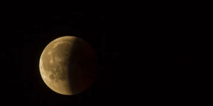 Лунное затмение в России будет видно 5 мая